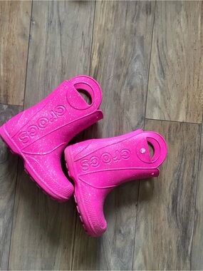 Crocs Kids' Pink HandleRain Boot - Sparkle Pink size 2 NWOT